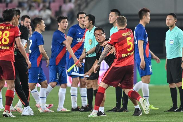 久尔杰维奇接近新国青帅位 带队理念和态度深得认可
